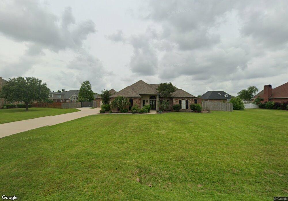 1683 N Crestview Dr, Lake Charles, LA 70605 - photo 1