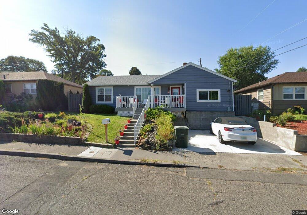 1712 E 14th St, the Dalles, OR 97058 - photo 1