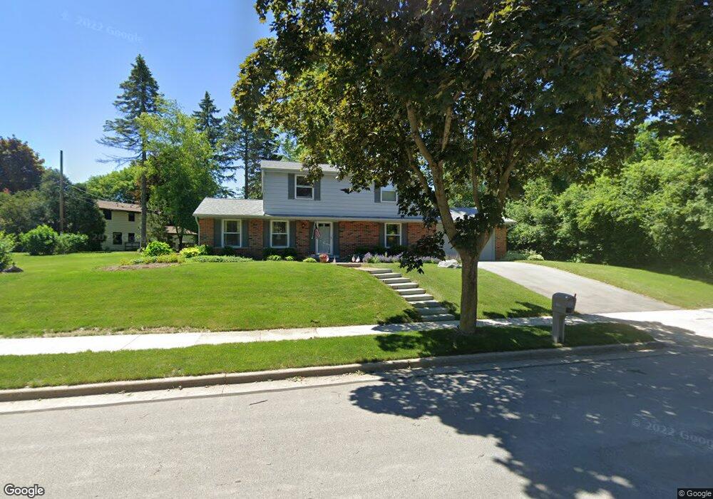 1815 Ruben Dr, Waukesha, WI 53186 - photo 1