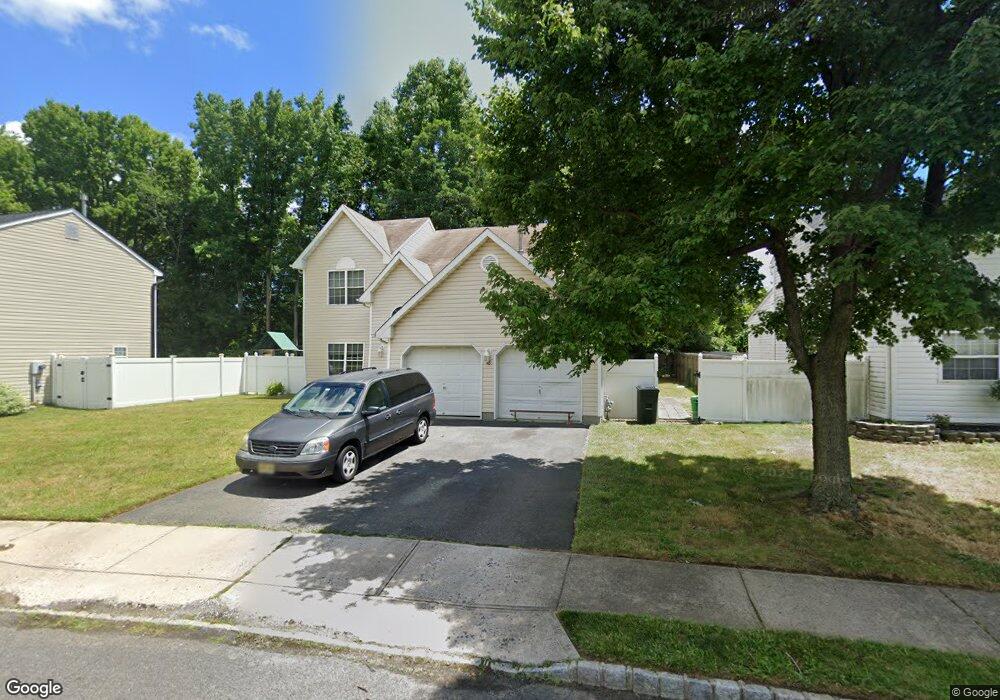 18 Nutmeg Rd, Matawan, NJ 07747 - photo 1