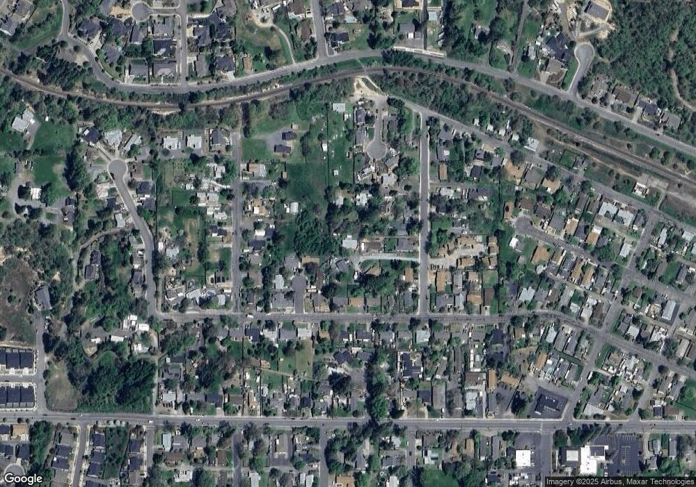 46 SW Eastern Ave, Grants Pass, OR 97526 - photo 1