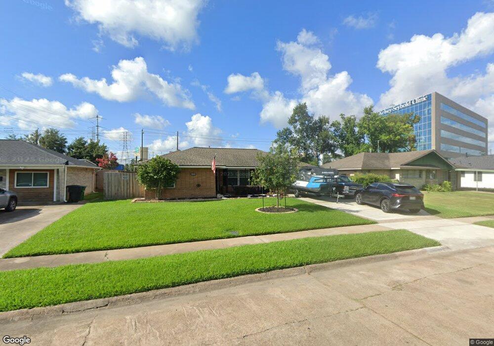 1903 Ansbury Dr, Houston, TX 77018 - photo 1