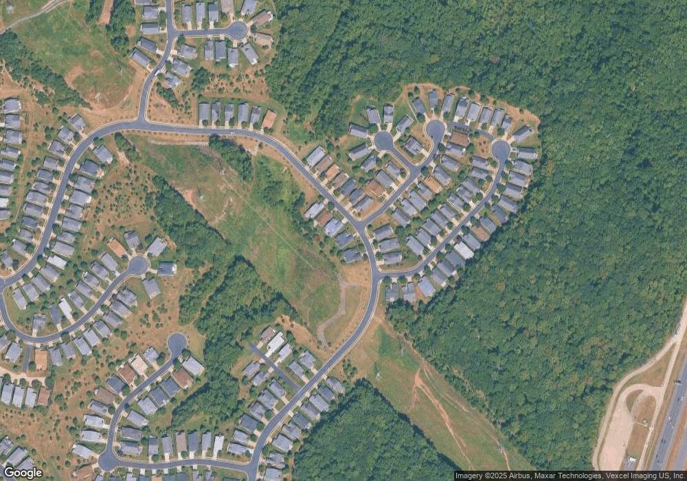 17086 Four Seasons Dr, Dumfries, VA 22025 - photo 1