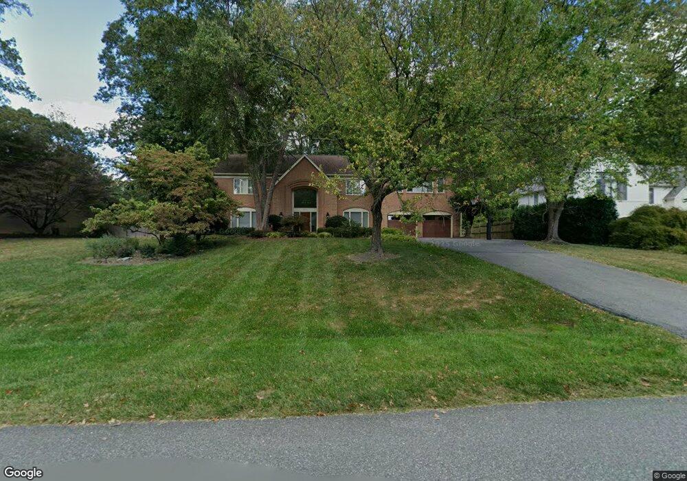 8600 Honeybee Ln, Bethesda, MD 20817 - photo 1