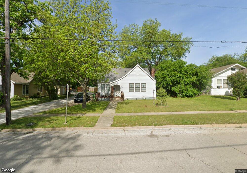 817 N Dixon St, Gainesville, TX 76240 - photo 1