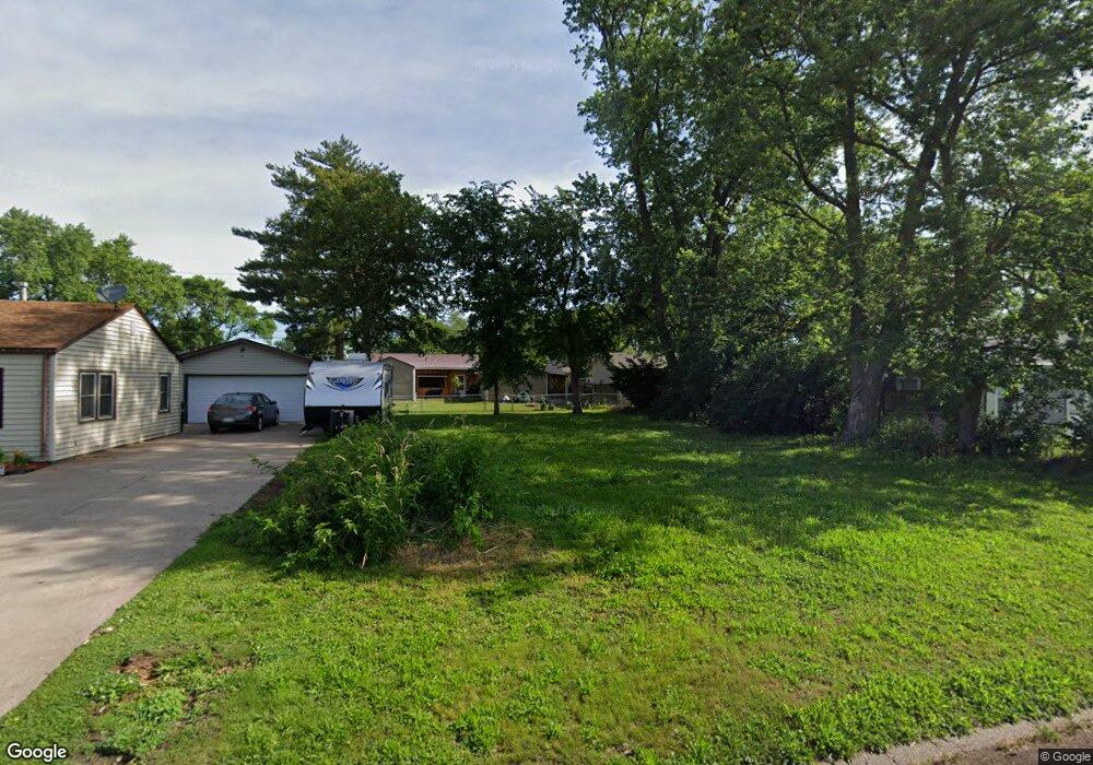 2008 W 69th St, Davenport, IA 52806 - photo 1