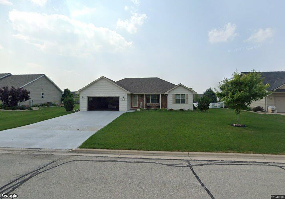 3945 Wright Cir, de Pere, WI 54115 - photo 1