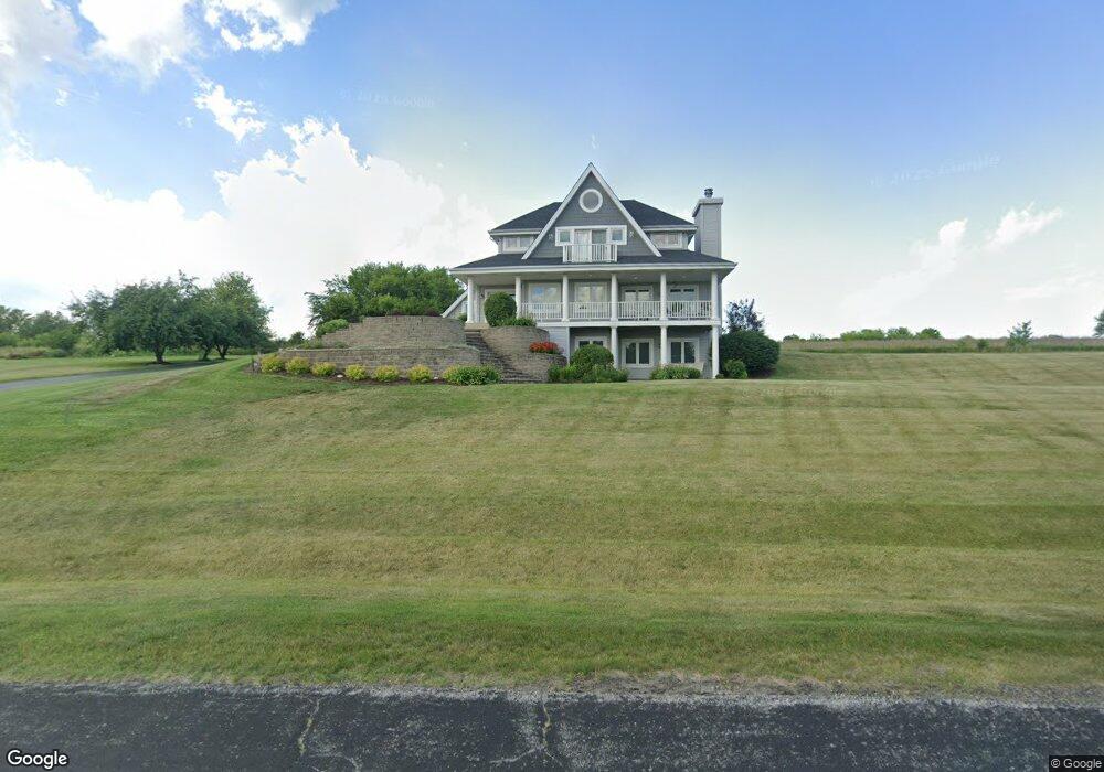 N52W26986 Jessica Dr, Pewaukee, WI 53072 - photo 1