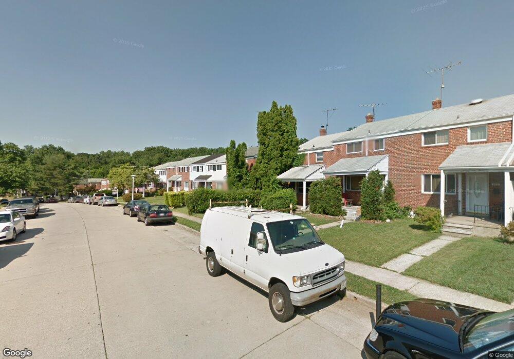 652 Queensgate Rd, Baltimore, MD 21229 - photo 1