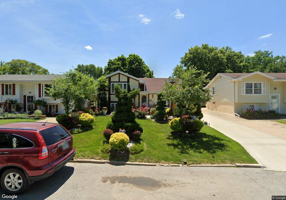 1835 Glenwood Cir, Des Moines, IA 50320 - photo 1