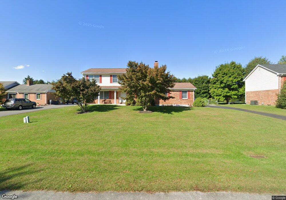 152 Honora Dr, Bear, DE 19701 - photo 1