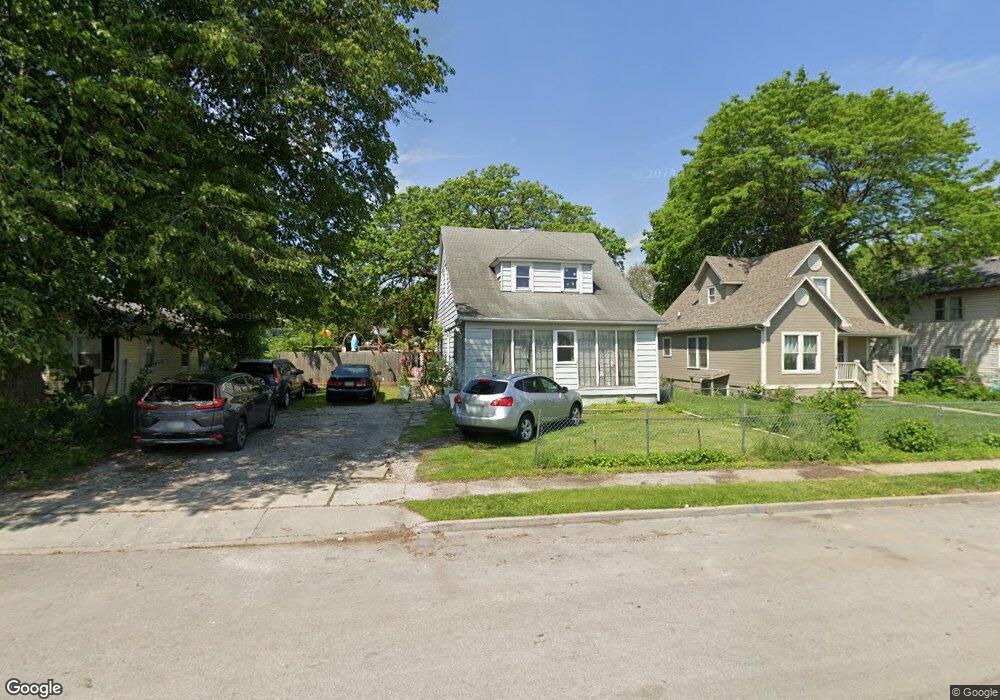 1712 11th St, Des Moines, IA 50314 - photo 1