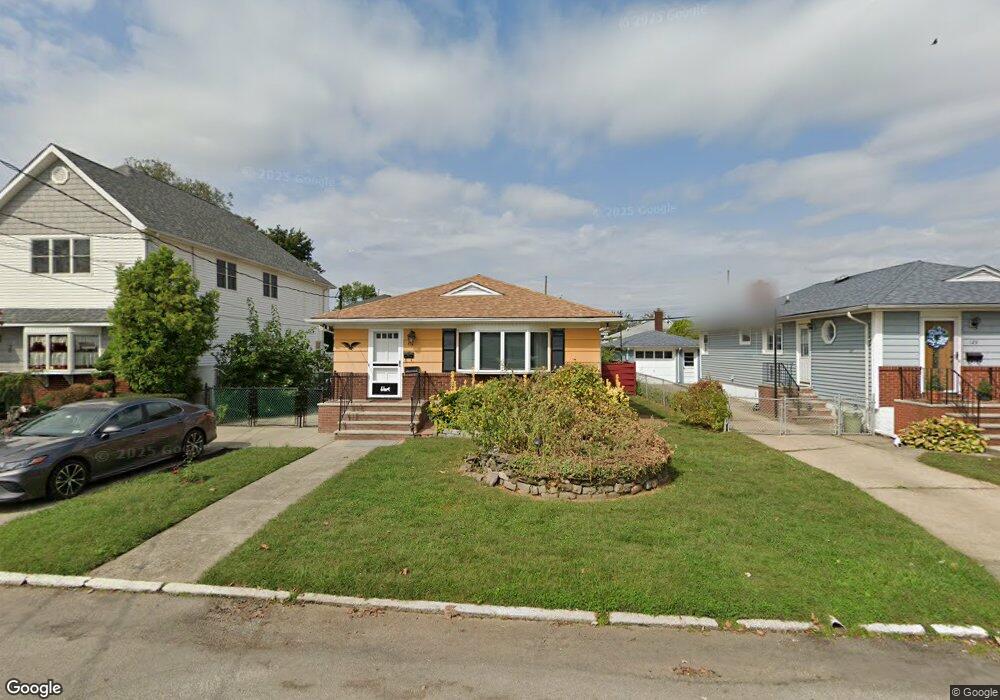 133 Riche Ave, Staten Island, NY 10314 - photo 1