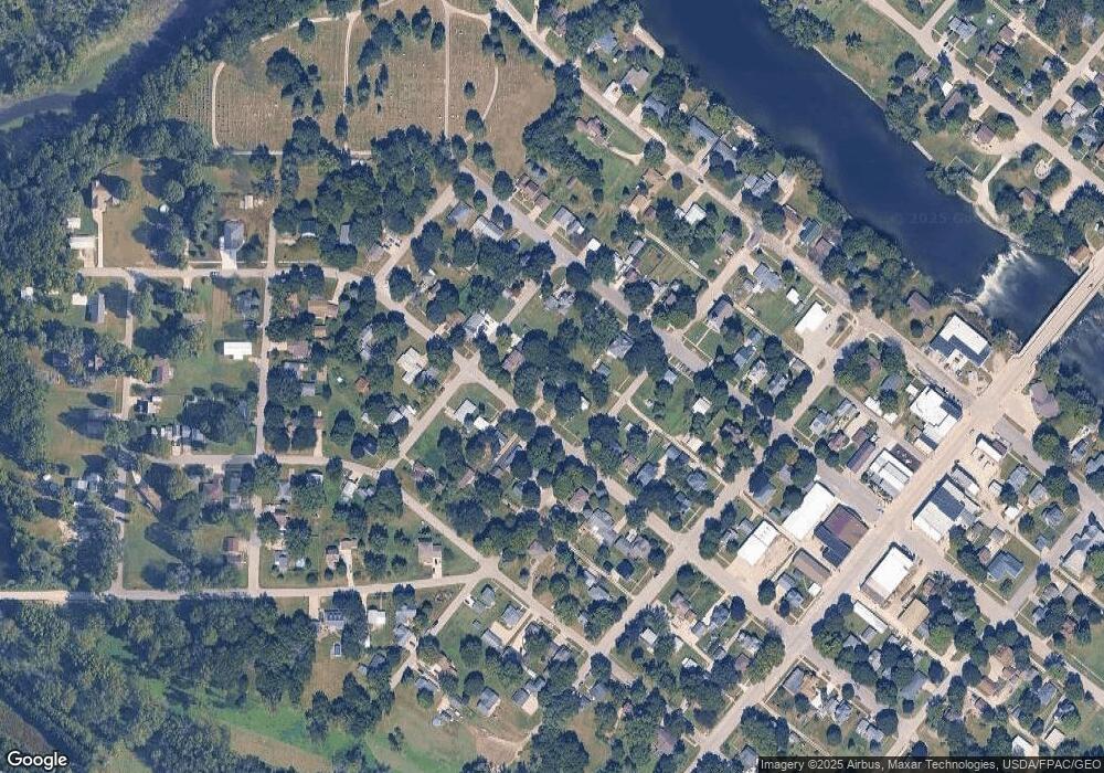 315 W Prospect St, Shell Rock, IA 50670 - photo 1