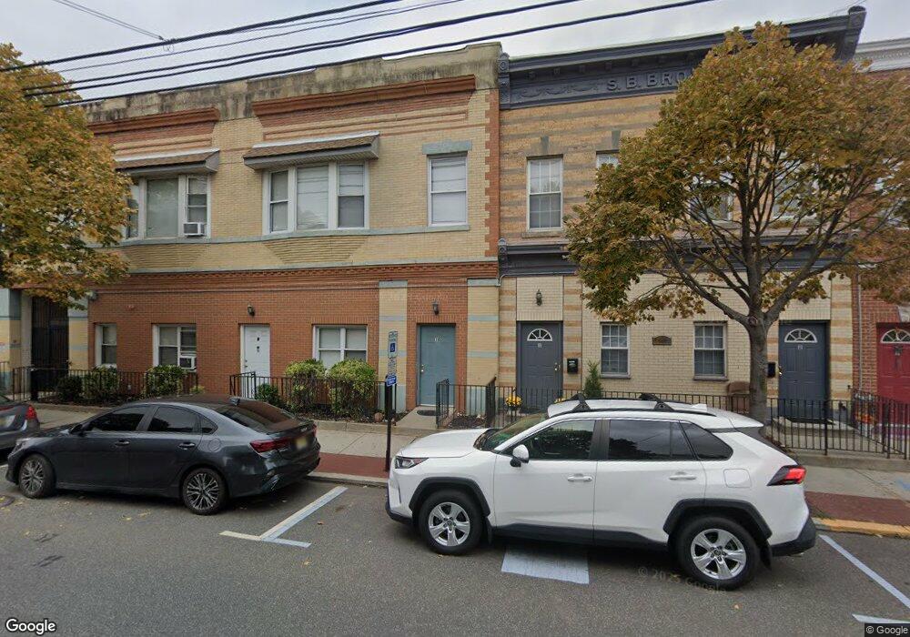 562 Roosevelt Ave unit 1, Carteret, NJ 07008 - photo 1