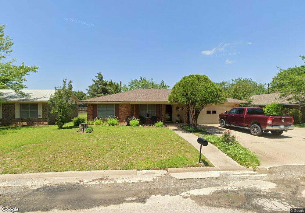 206 Texoma Dr, Whitesboro, TX 76273 - photo 1