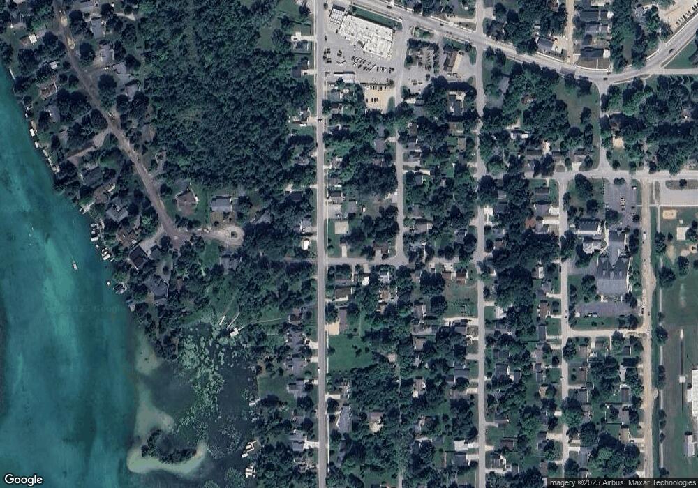 203 E 2nd St, Elk Rapids, MI 49629 - photo 1