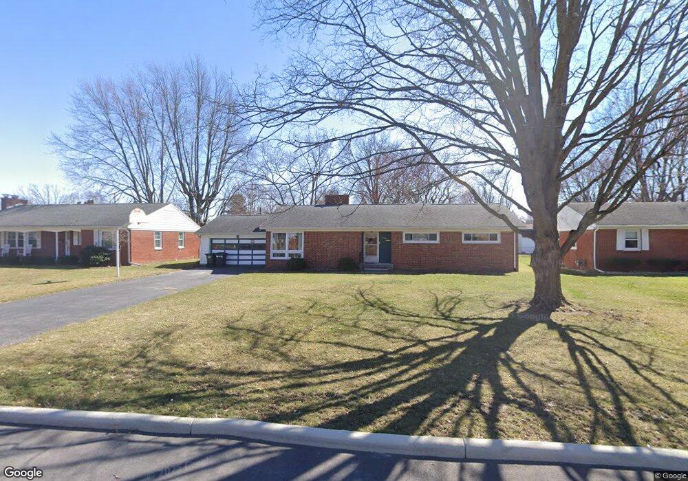 1027 Breezewood Ct, Findlay, OH 45840 - photo 1