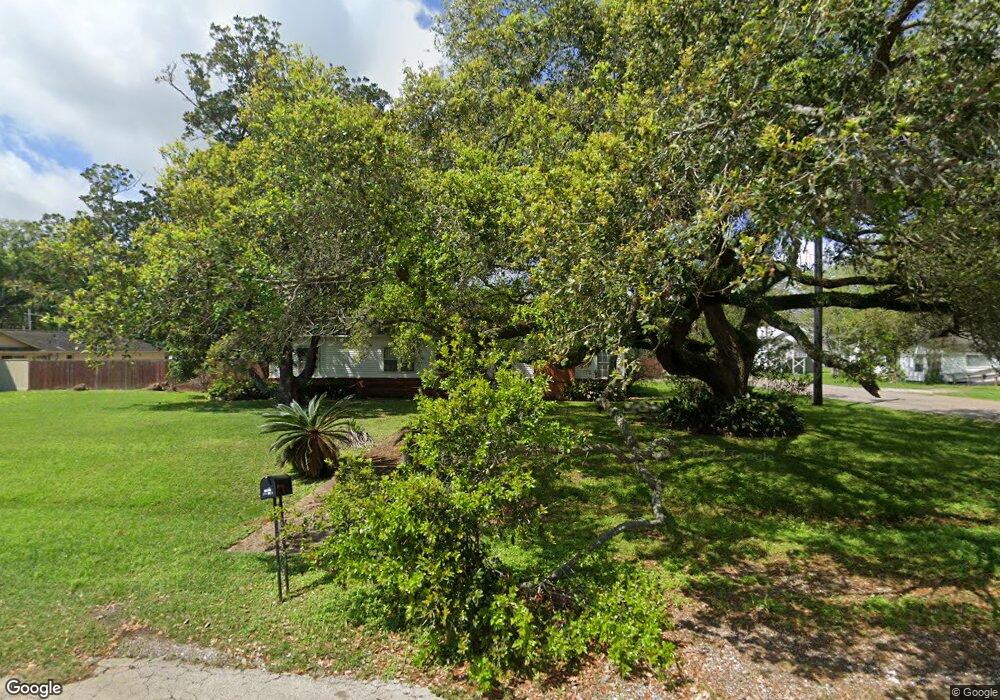 2900 Avenue L, Bay City, TX 77414 - photo 1