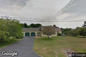 8 Baldwin Rd, Middletown, RI 02842