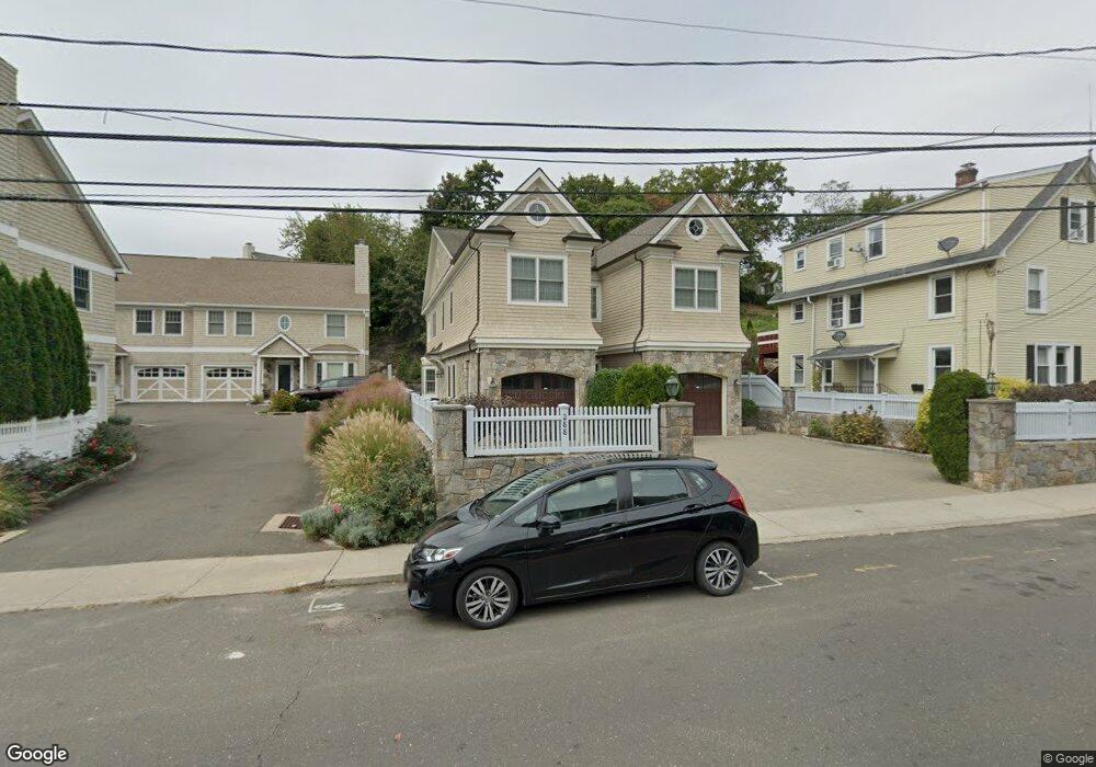 288 Davis Ave unit 2, Greenwich, CT 06830 - photo 1