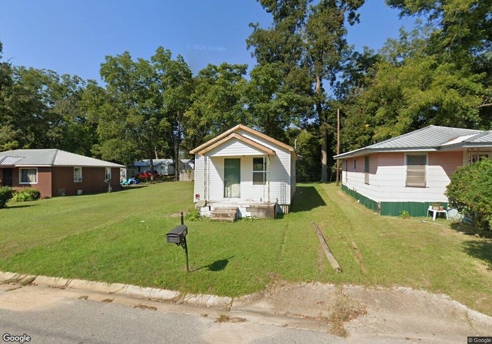 407 Bloom St, Dothan, AL 36303 - photo 1