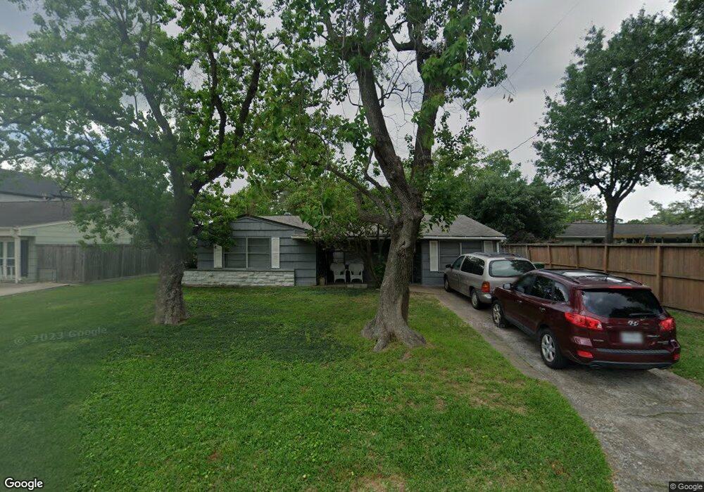 1461 Curtin St, Houston, TX 77018 - photo 1