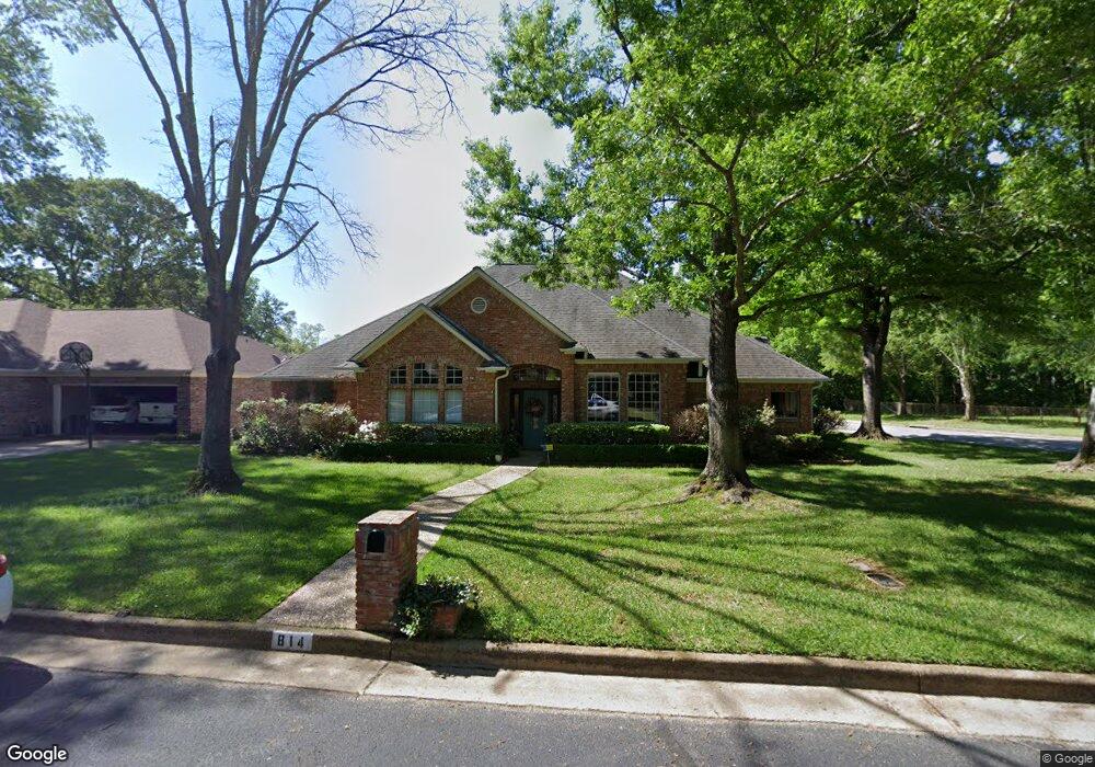 814 814 Kingswood Dr, Tyler, TX 75703 - photo 1