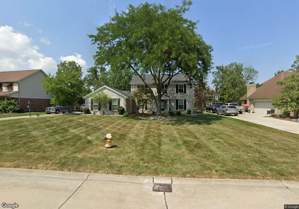 8812 Marquette Dr, Grosse Ile, MI 48138 - photo 1