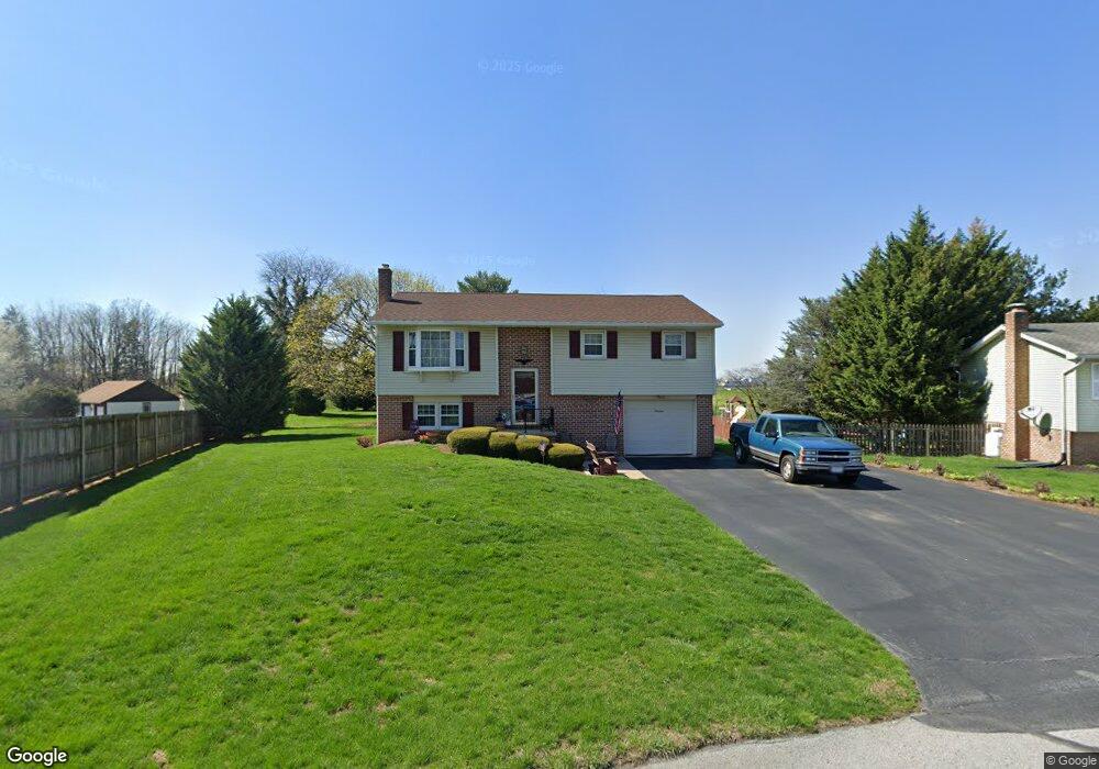 19 Cedar Ave, Brownstown, PA 17508 - photo 1