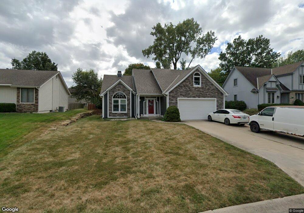 903 SW Georgetown St, Lees Summit, MO 64082 - photo 1