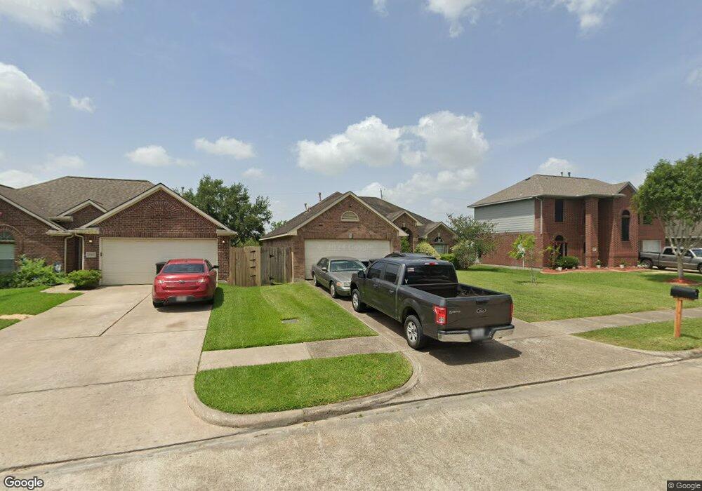 2952 Community Dr, Alvin, TX 77511 - photo 1