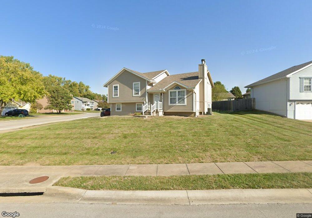 1710 W Christi Ln, Raymore, MO 64083 - photo 1