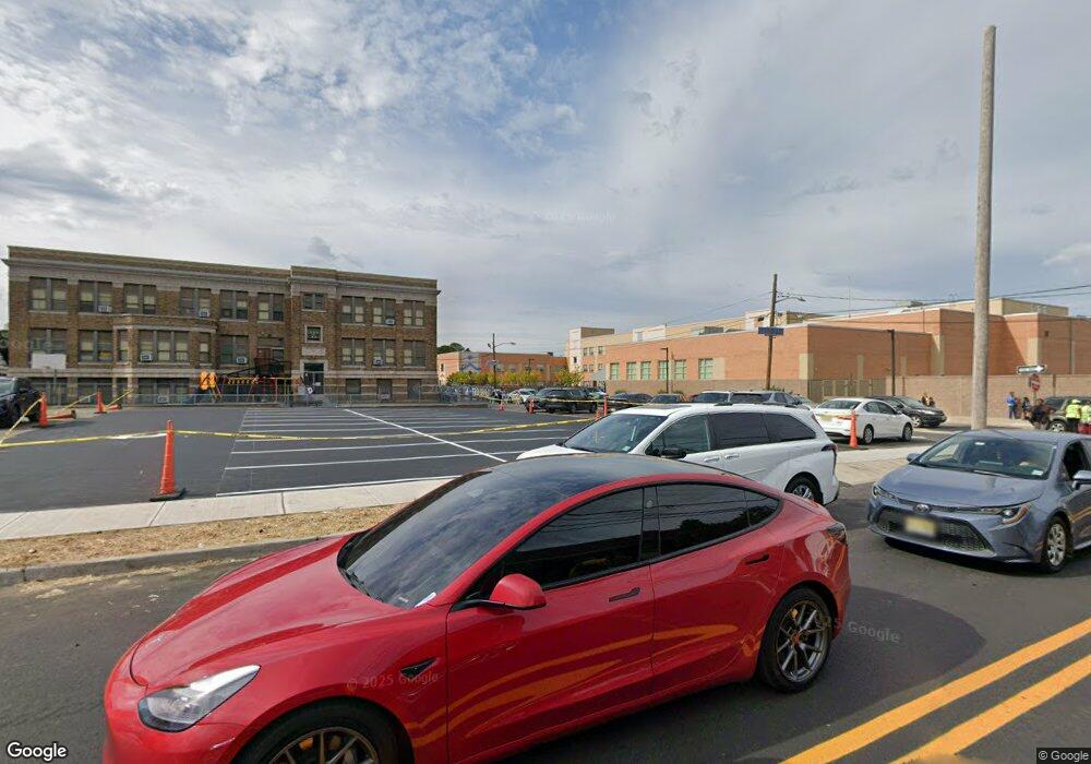 135 Lee Ave, New Brunswick, NJ 08901 - photo 1