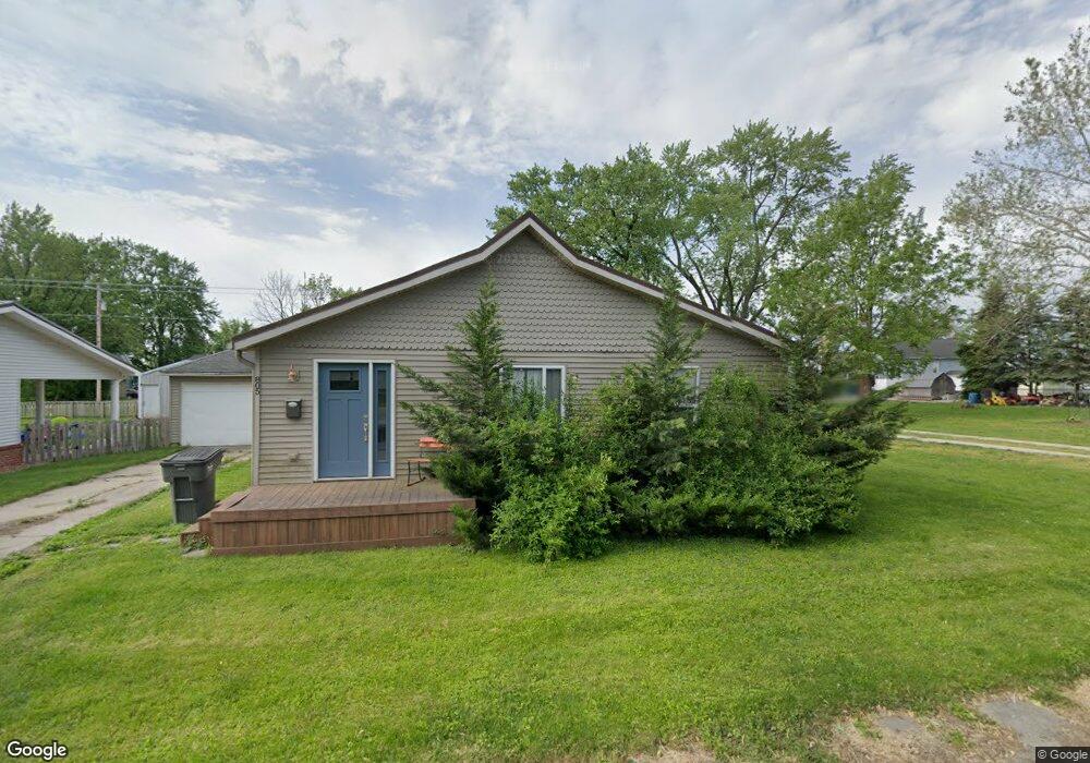 805 W Walnut St, Nappanee, IN 46550 - photo 1