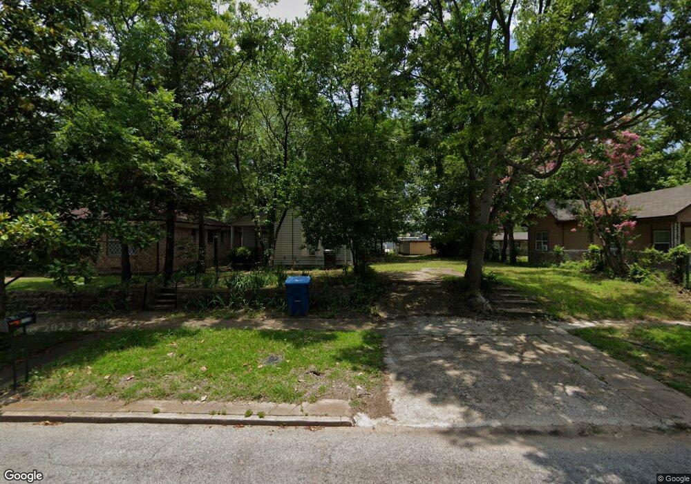 1026 W Chestnut St, Denison, TX 75020 - photo 1