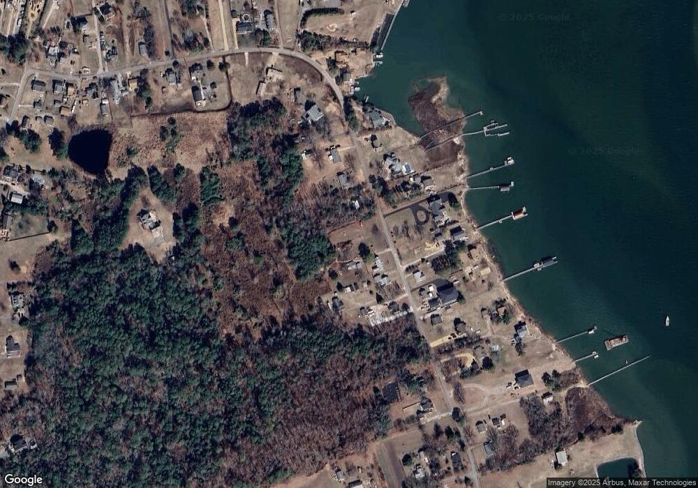 1205 Dandy Loop Rd, Yorktown, VA 23692 - photo 1