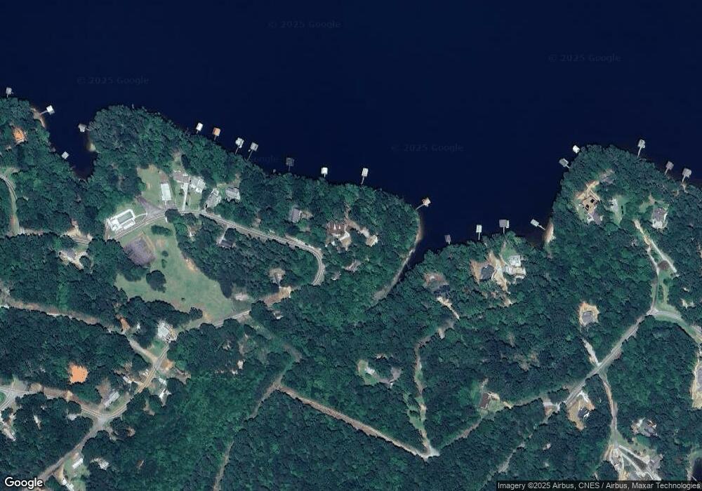 767 Shorewood Cir, Toccoa, GA 30577 - photo 1