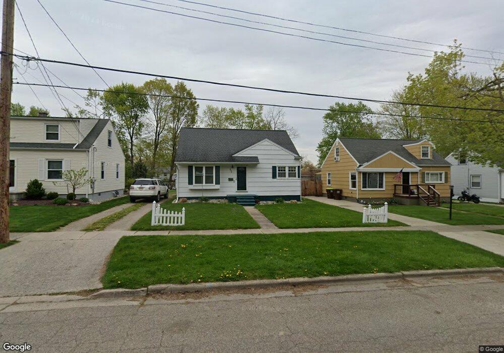 646 Lenawee St, Adrian, MI 49221 - photo 1