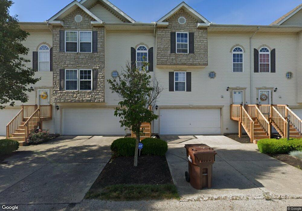 5922 Abernathy Ln unit 17D, Columbus, OH 43232 - photo 1