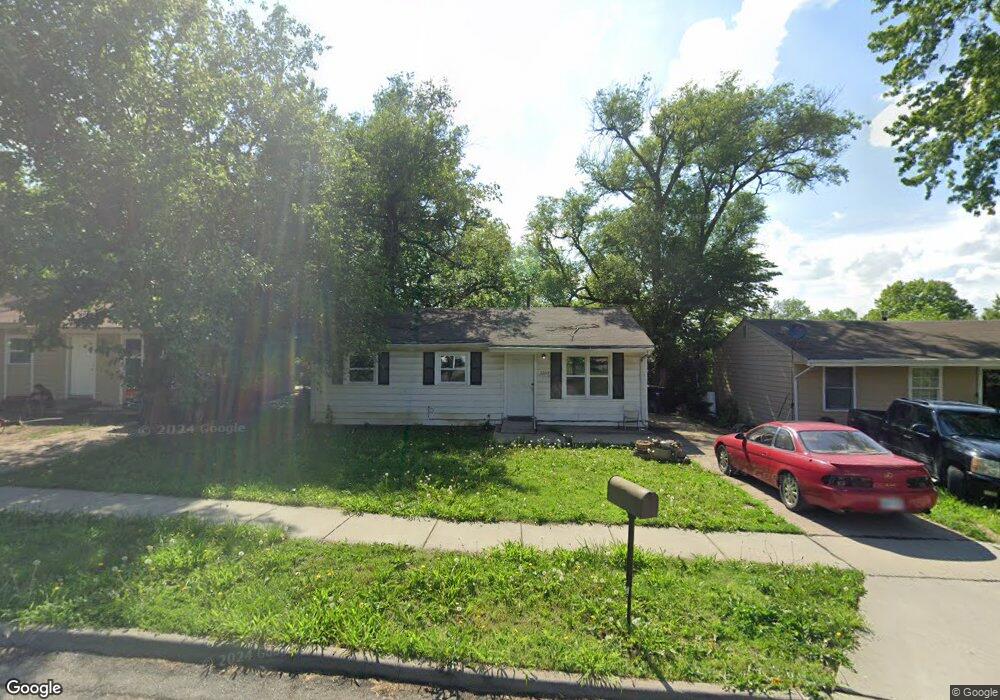 3209 SE Girard St, Topeka, KS 66605 - photo 1