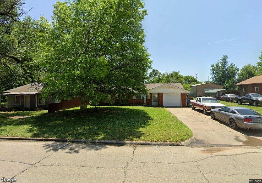 1215 E Broadway St, Cushing, OK 74023 - photo 1