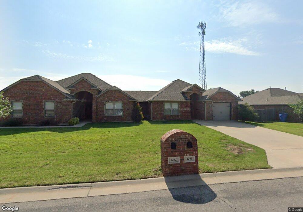 1280 Kensington Ln, Elgin, OK 73538 - photo 1