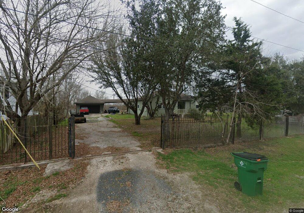 1551 Wink Wyn Rd, Alvin, TX 77511 - photo 1