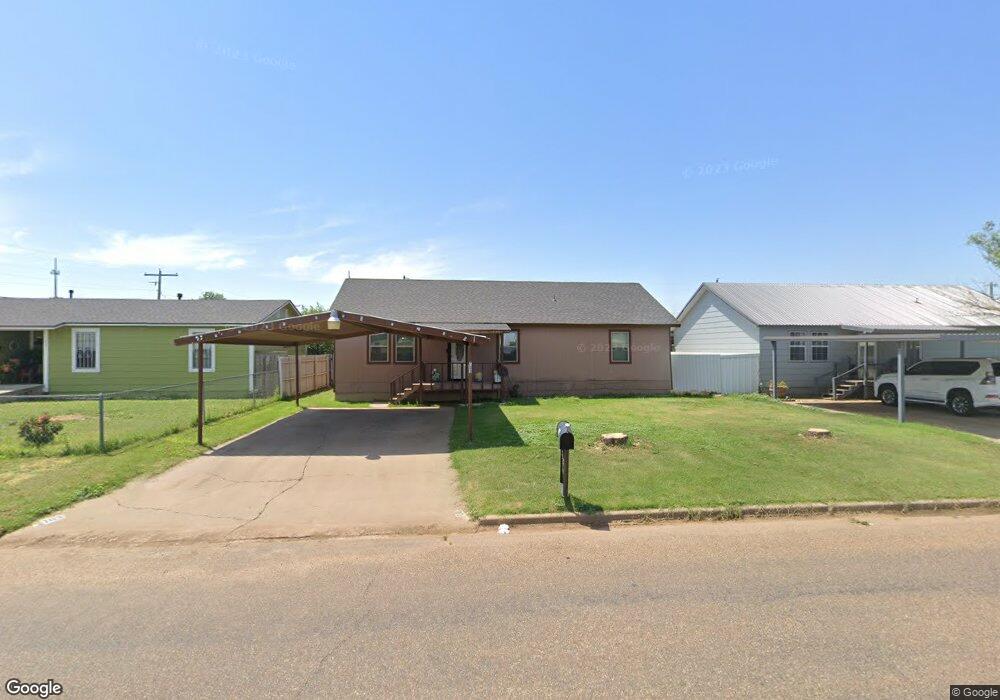 703 W 28th St, Plainview, TX 79072 - photo 1