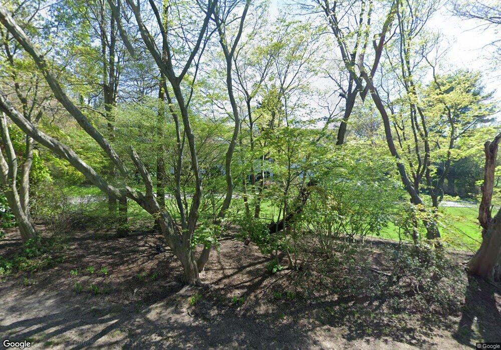 10 Bridle Path E, Port Washington, NY 11050 - photo 1