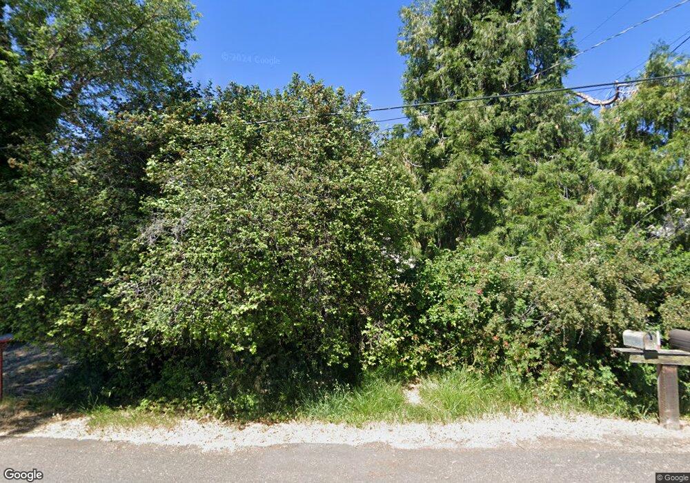 1916 Logan St, Klamath Falls, OR 97603 - photo 1