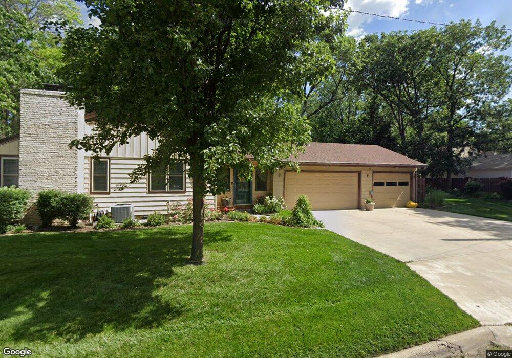 1932 SW Collins Ave, Topeka, KS 66604 - photo 1