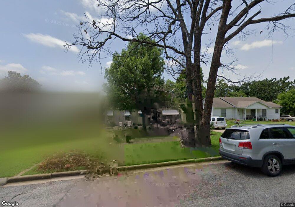 1512 W Day St, Denison, TX 75020 - photo 1