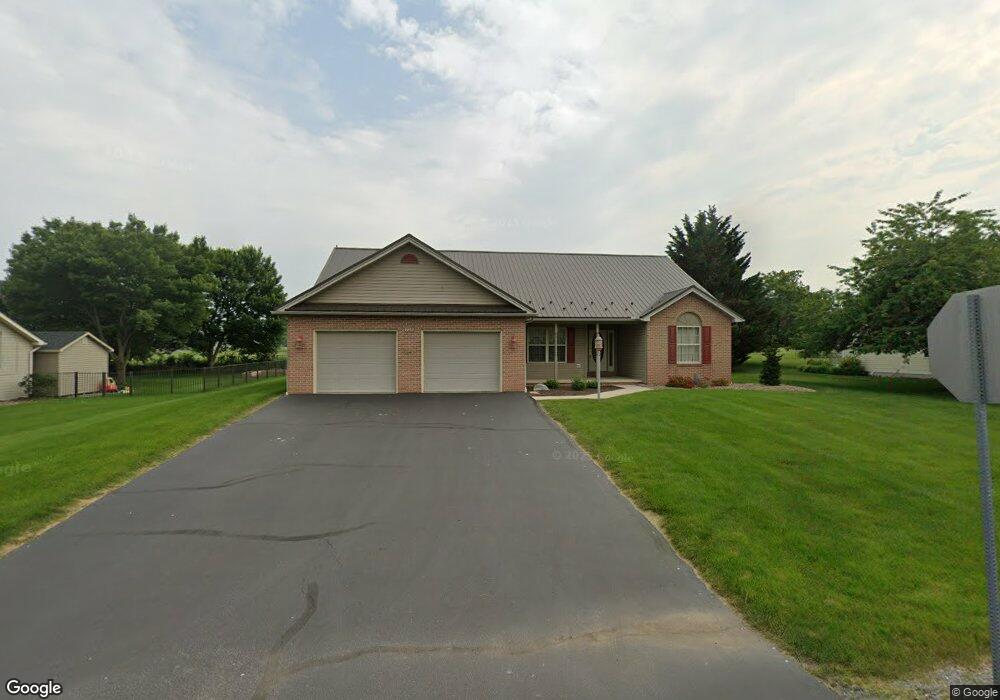 728 Franklin Square Dr, Chambersburg, PA 17201 - photo 1